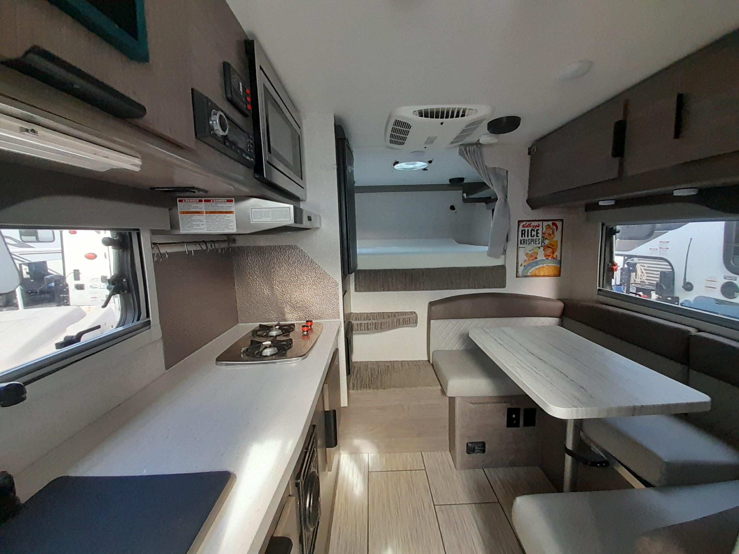 Caravane portée de marque Lance camper à vendre à Lanoraie