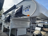 Caravane portée de marque Lance camper à vendre à Lanoraie