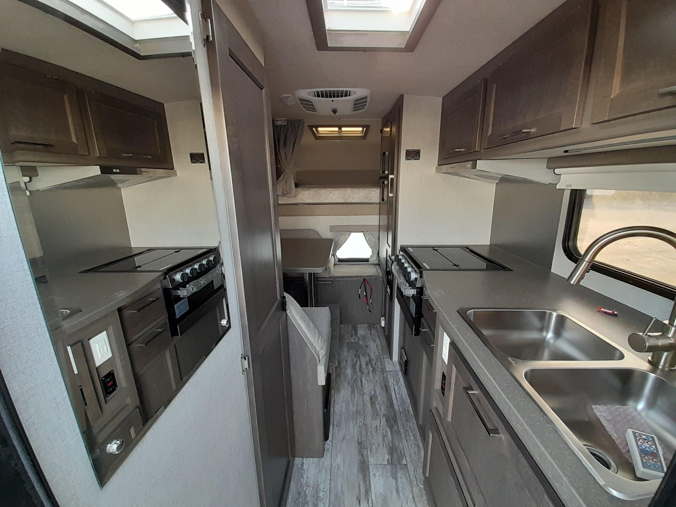 Bigfoot rv Caravane portée for sale in Lanoraie