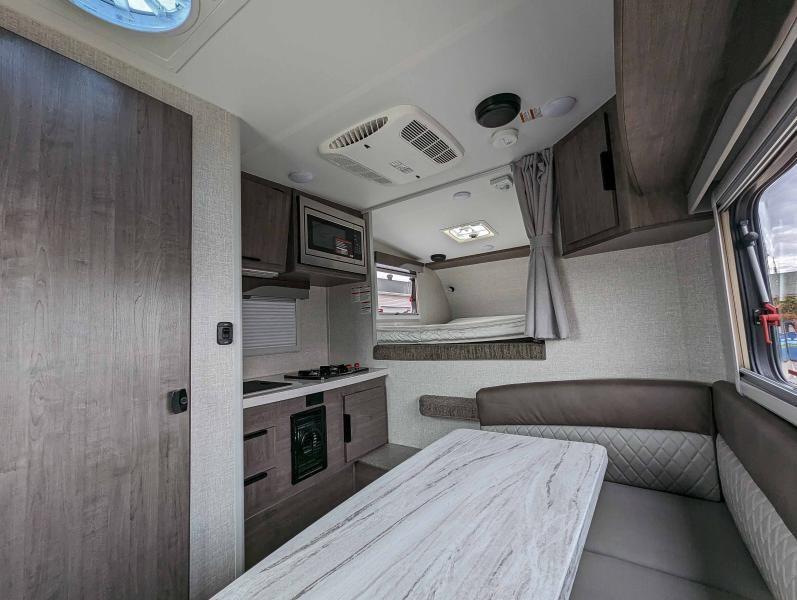 Caravane portée de marque Lance camper à vendre à Lanoraie