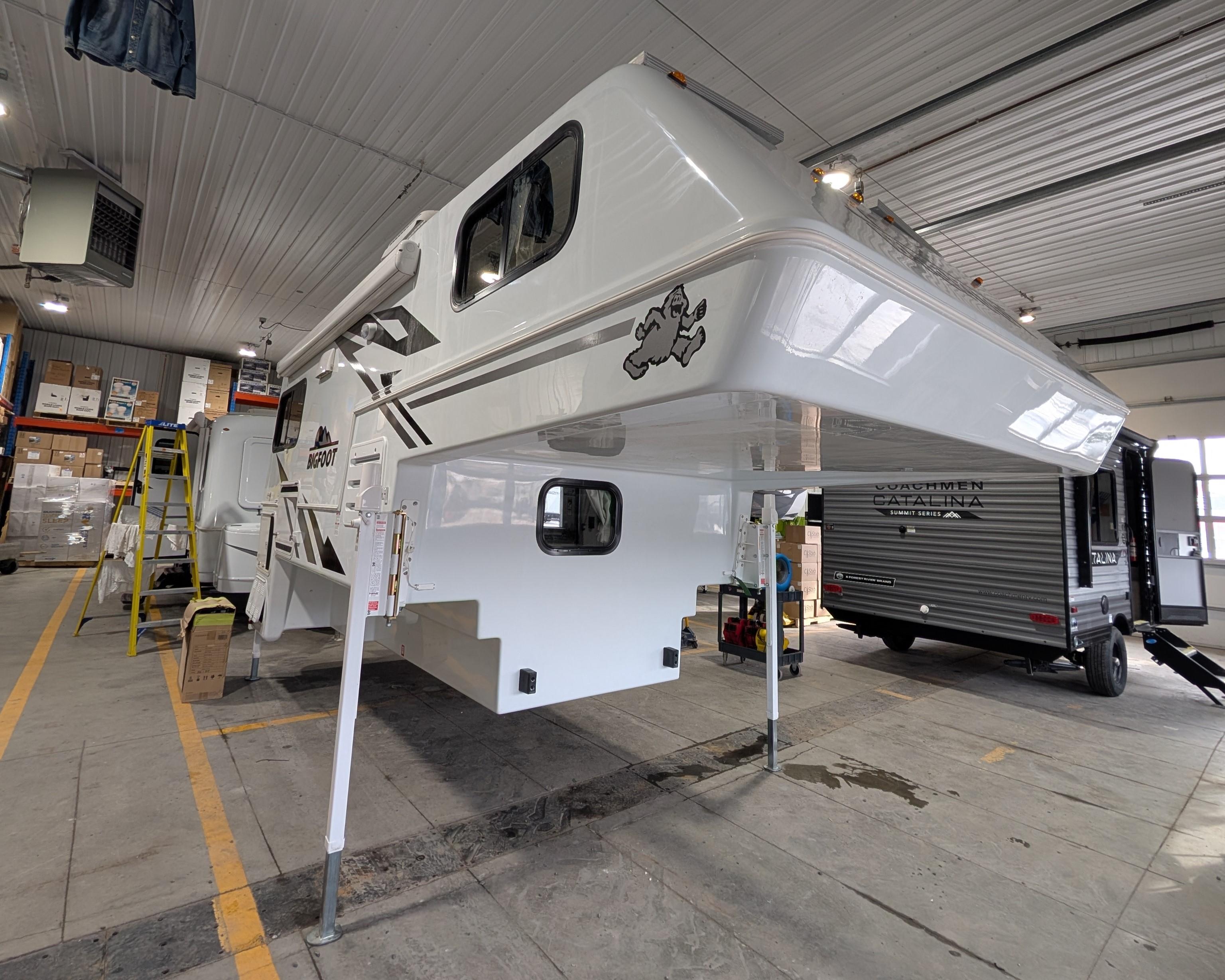 Caravane portée de marque Bigfoot rv à vendre à Lanoraie