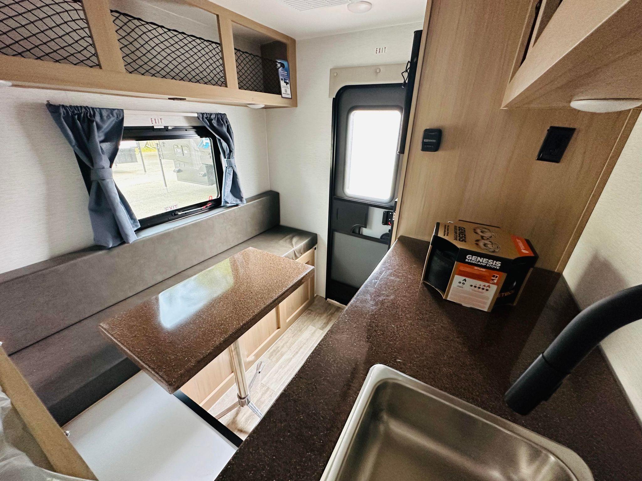 Caravane portée de marque Travel lite rv à vendre à Lanoraie