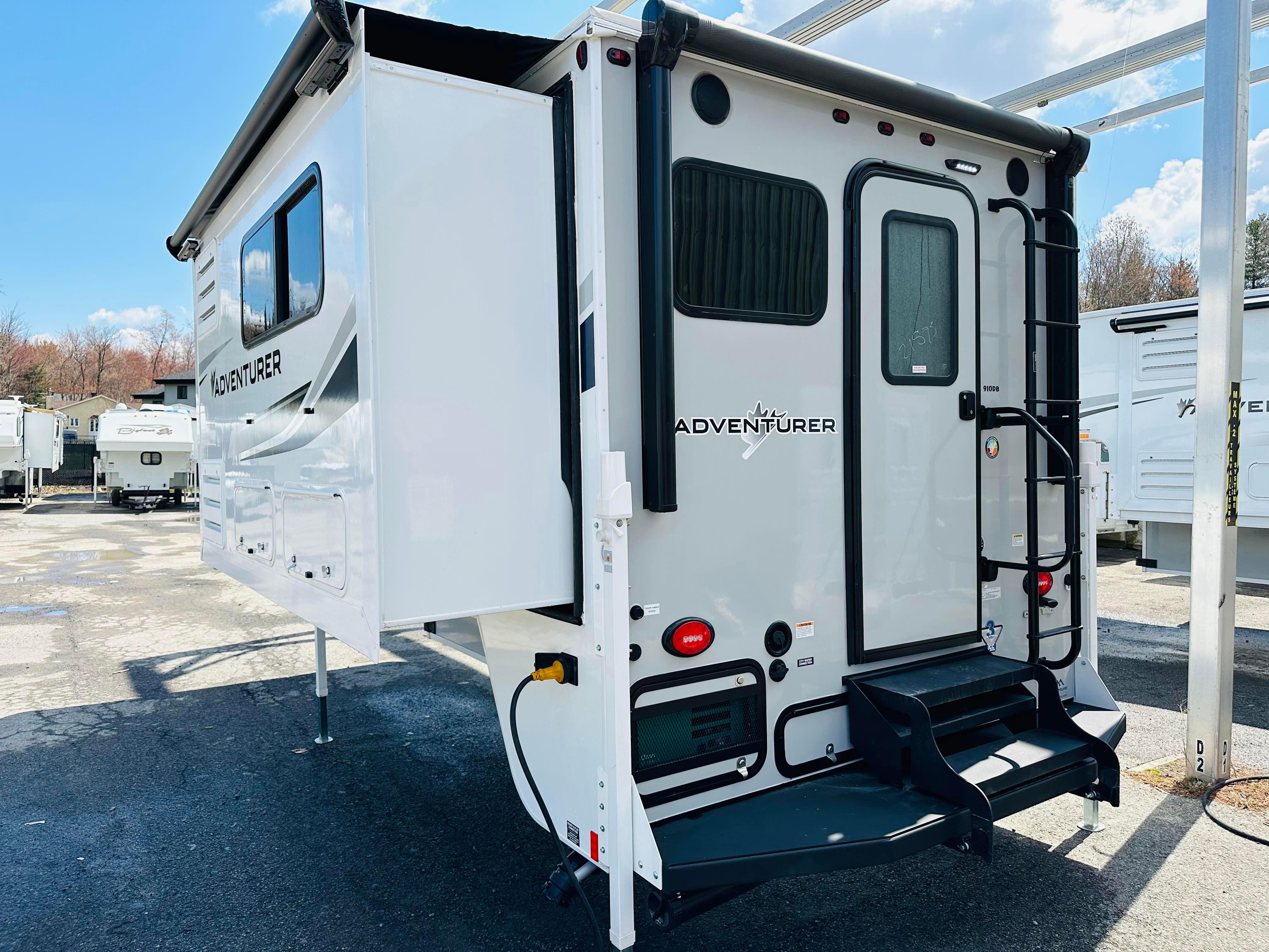 Caravane portée de marque Adventurer à vendre à Lanoraie