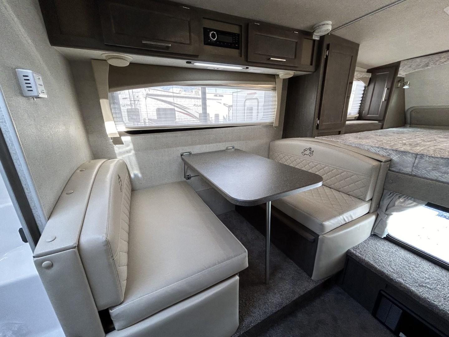 Bigfoot rv Caravane portée for sale in Lanoraie