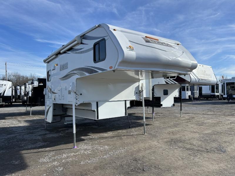 Caravane portée de marque Lance camper à vendre à Lanoraie