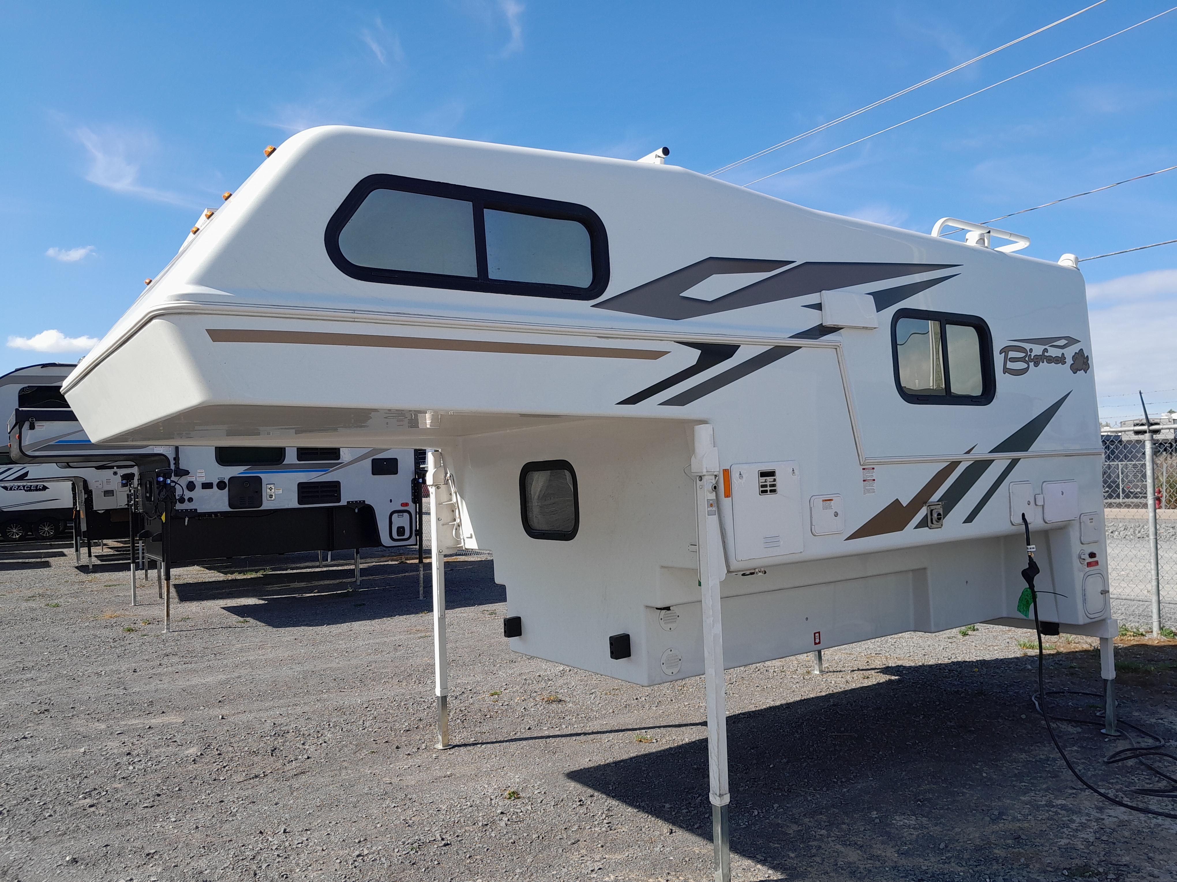 Caravane portée de marque Bigfoot rv à vendre à Lanoraie