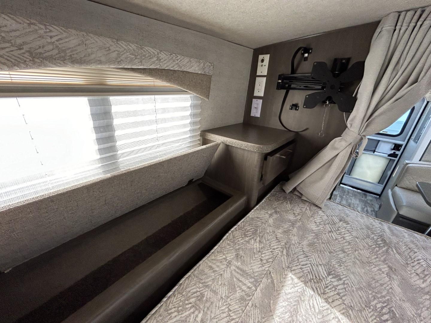 Bigfoot rv Caravane portée for sale in Lanoraie