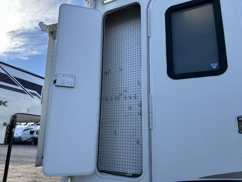 Caravane portée de marque Lance camper à vendre à Lanoraie