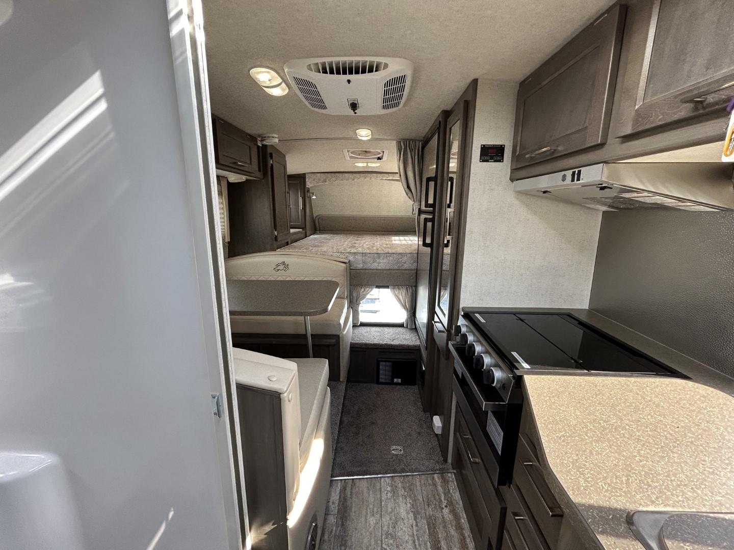 Bigfoot rv Caravane portée for sale in Lanoraie