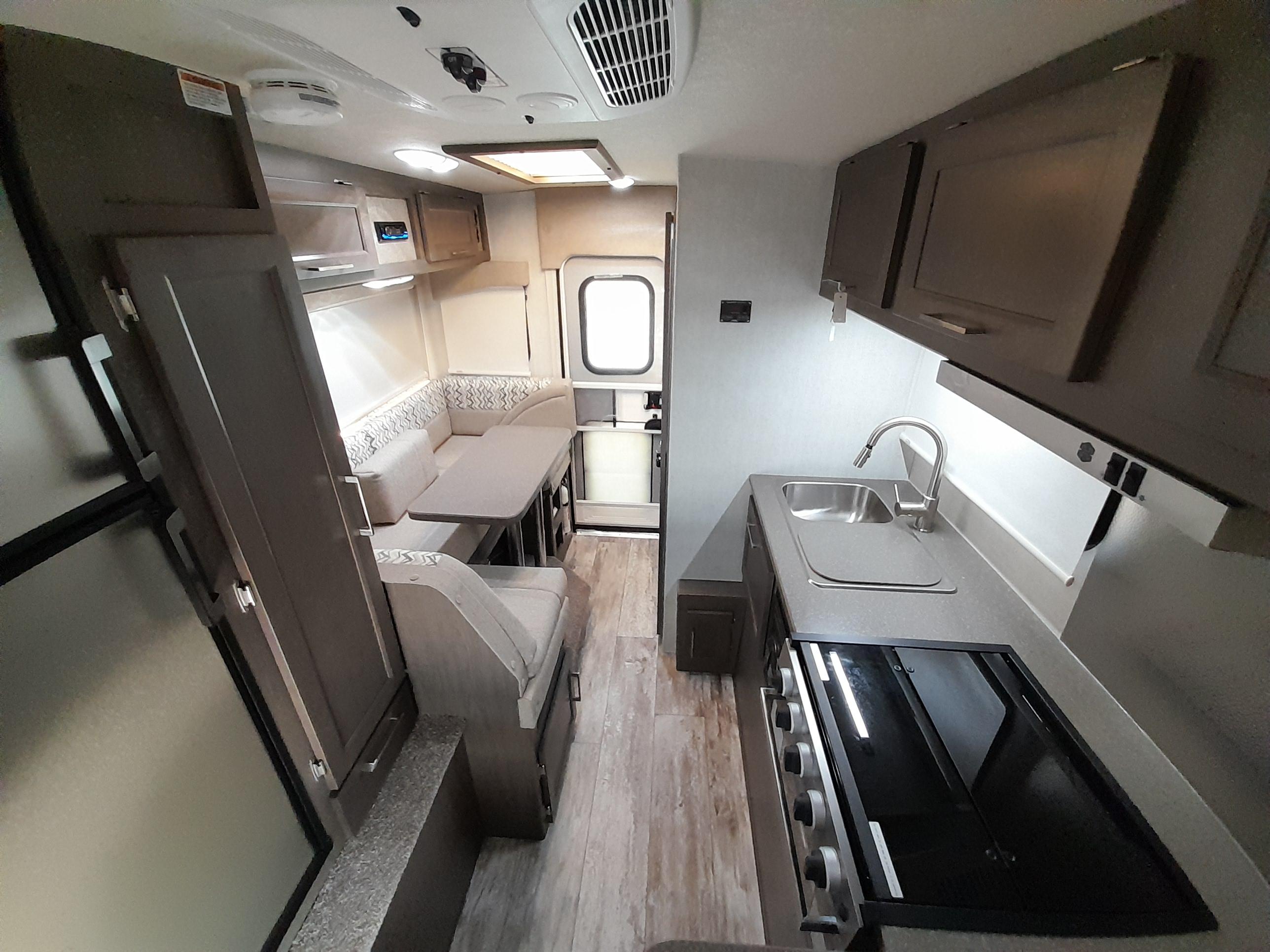 Bigfoot rv Caravane portée for sale in Lanoraie