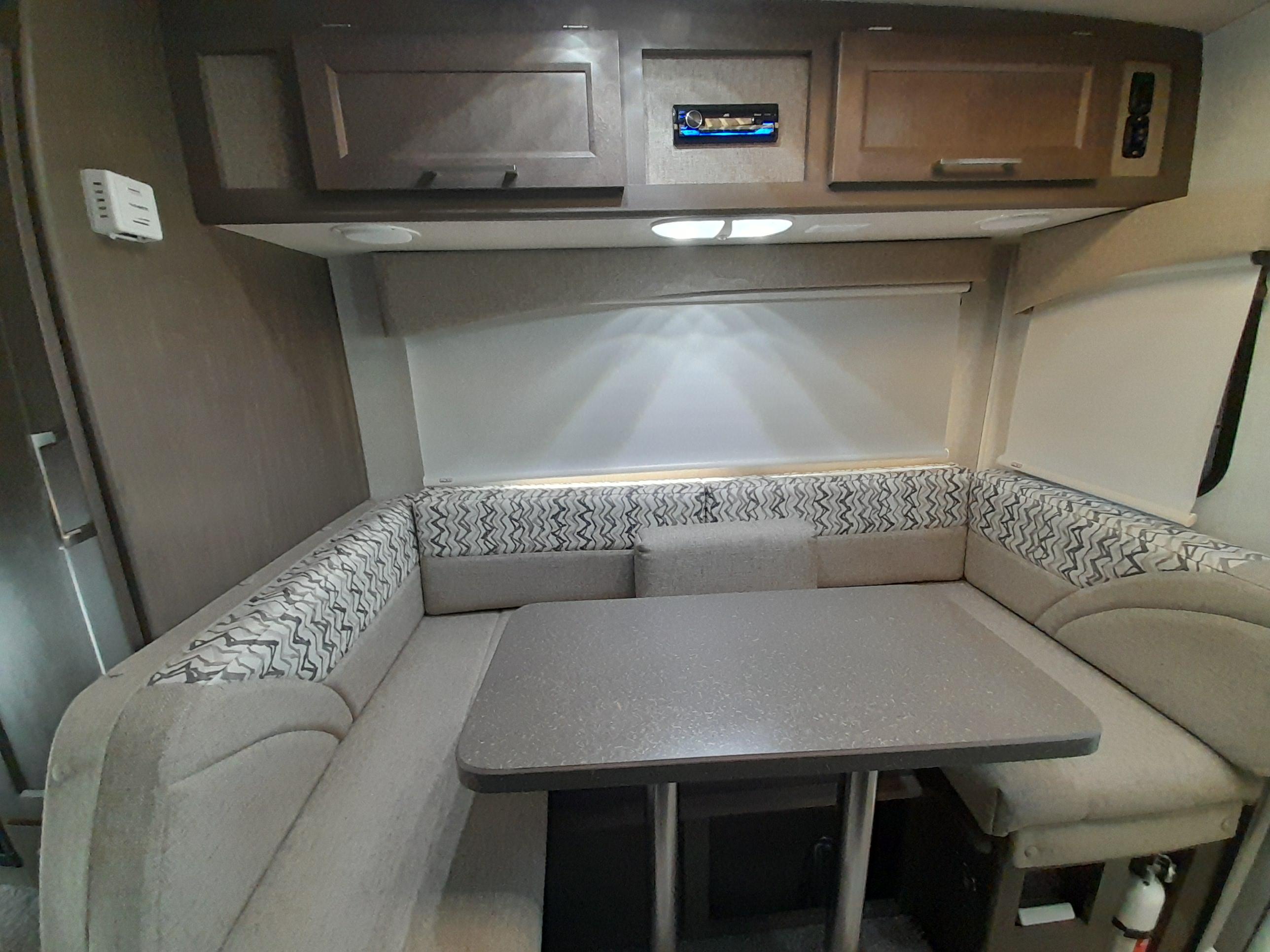 Bigfoot rv Caravane portée for sale in Lanoraie