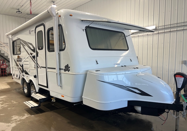 Bigfoot rv  for sale in Lanoraie