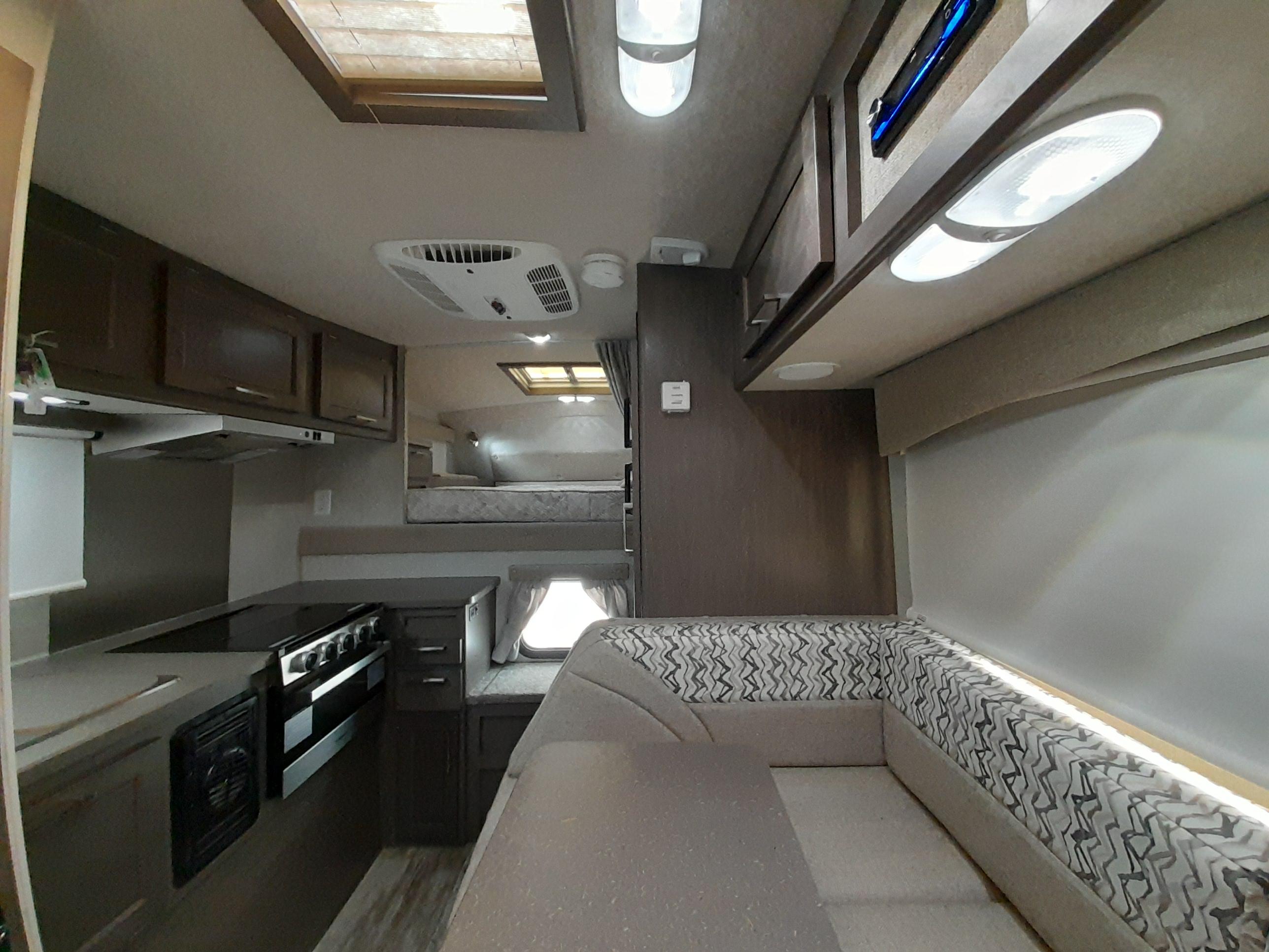 Bigfoot rv Caravane portée for sale in Lanoraie