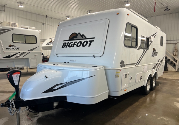 Bigfoot rv  for sale in Lanoraie