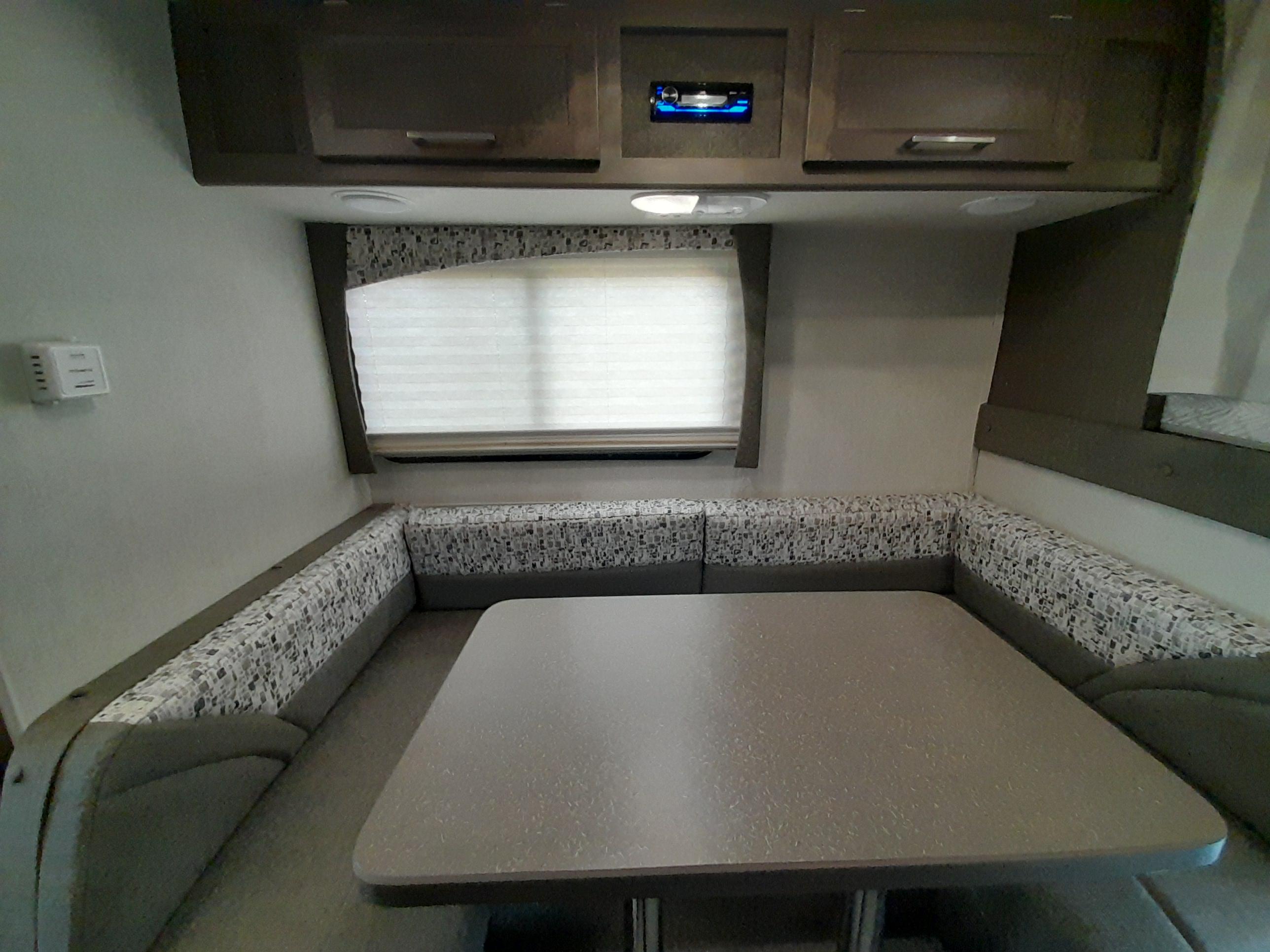 Bigfoot rv Caravane portée for sale in Lanoraie