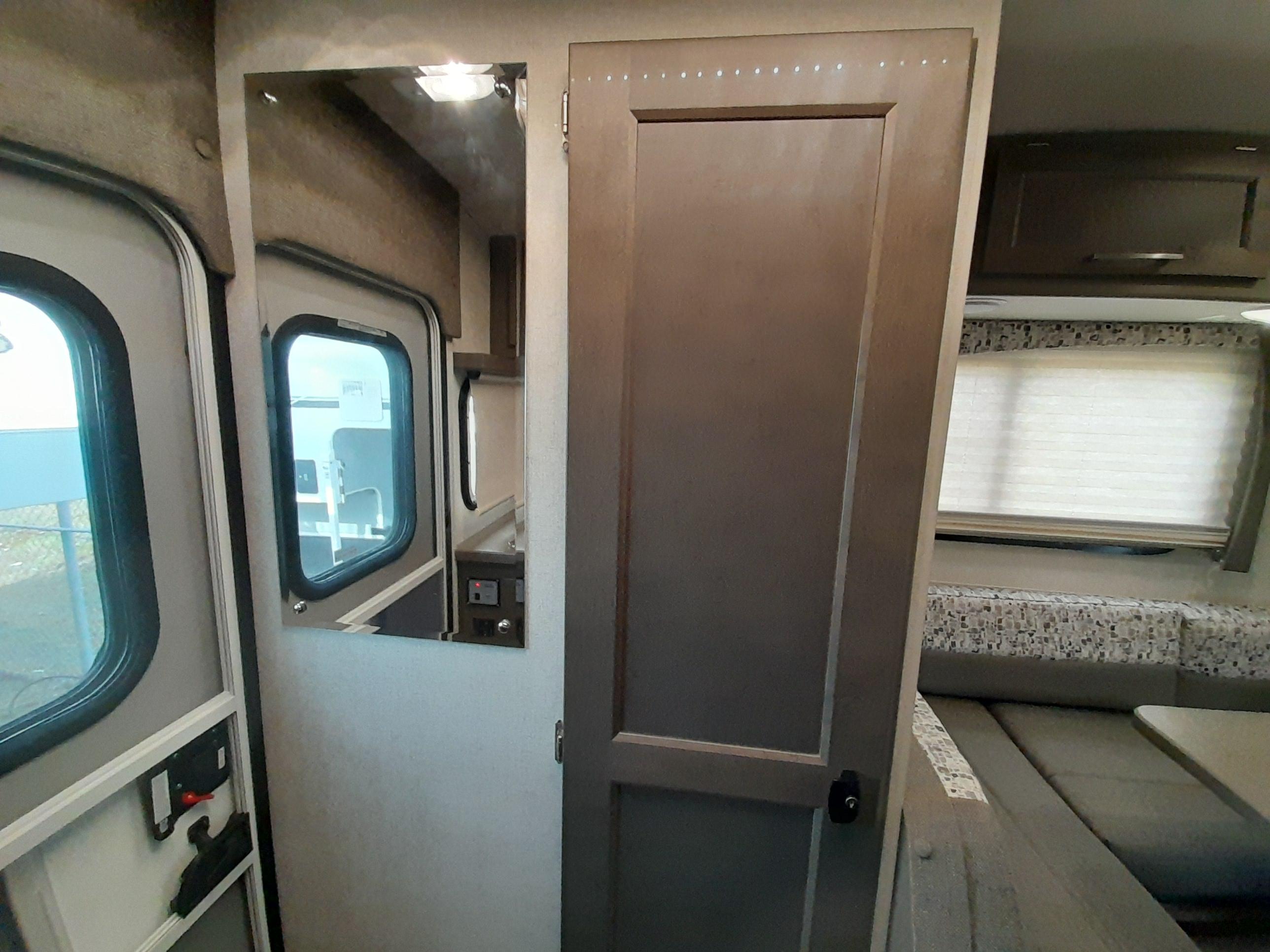 Bigfoot rv Caravane portée for sale in Lanoraie