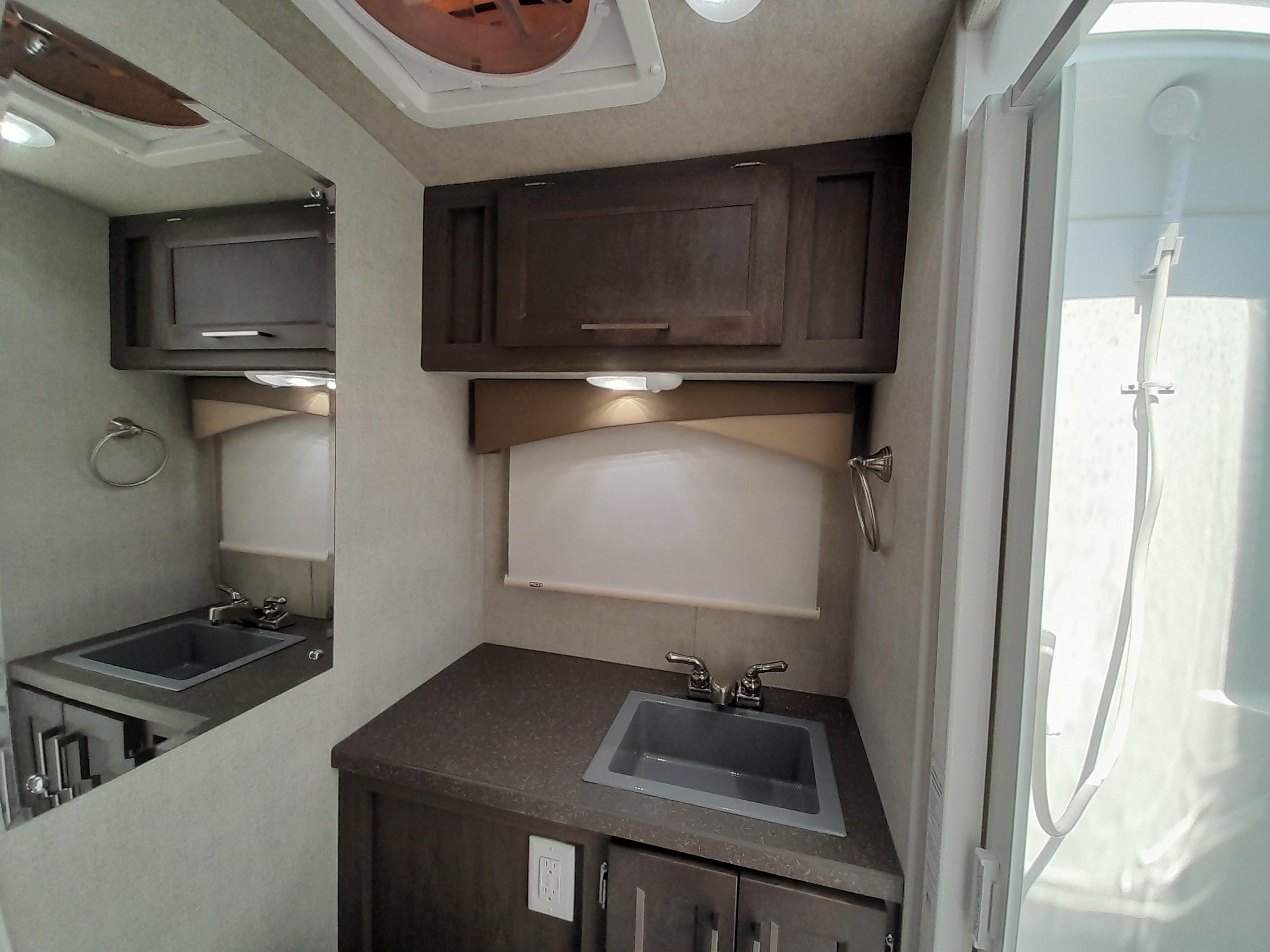 Bigfoot rv Caravane portée for sale in Lanoraie