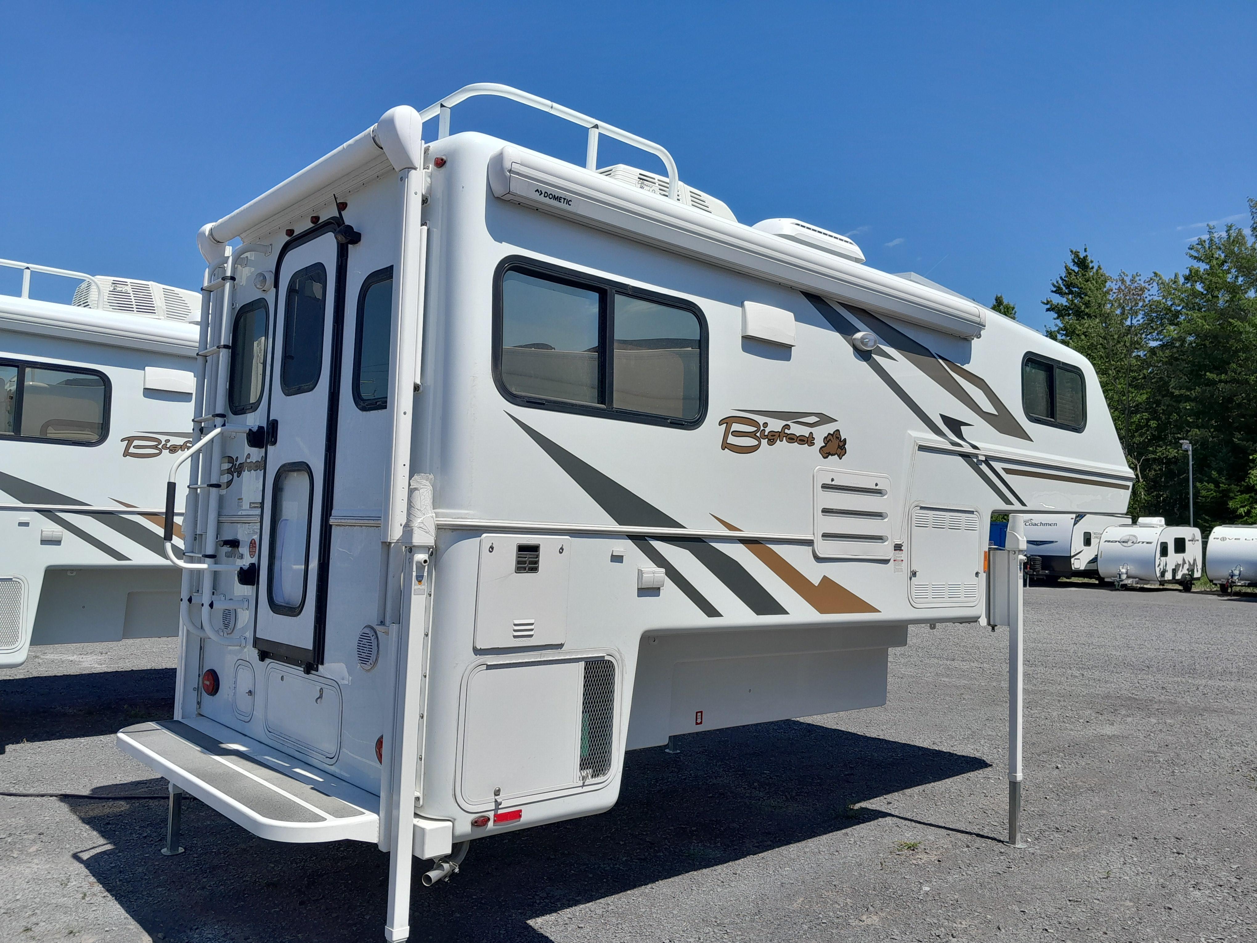 Caravane portée de marque Bigfoot rv à vendre à Lanoraie