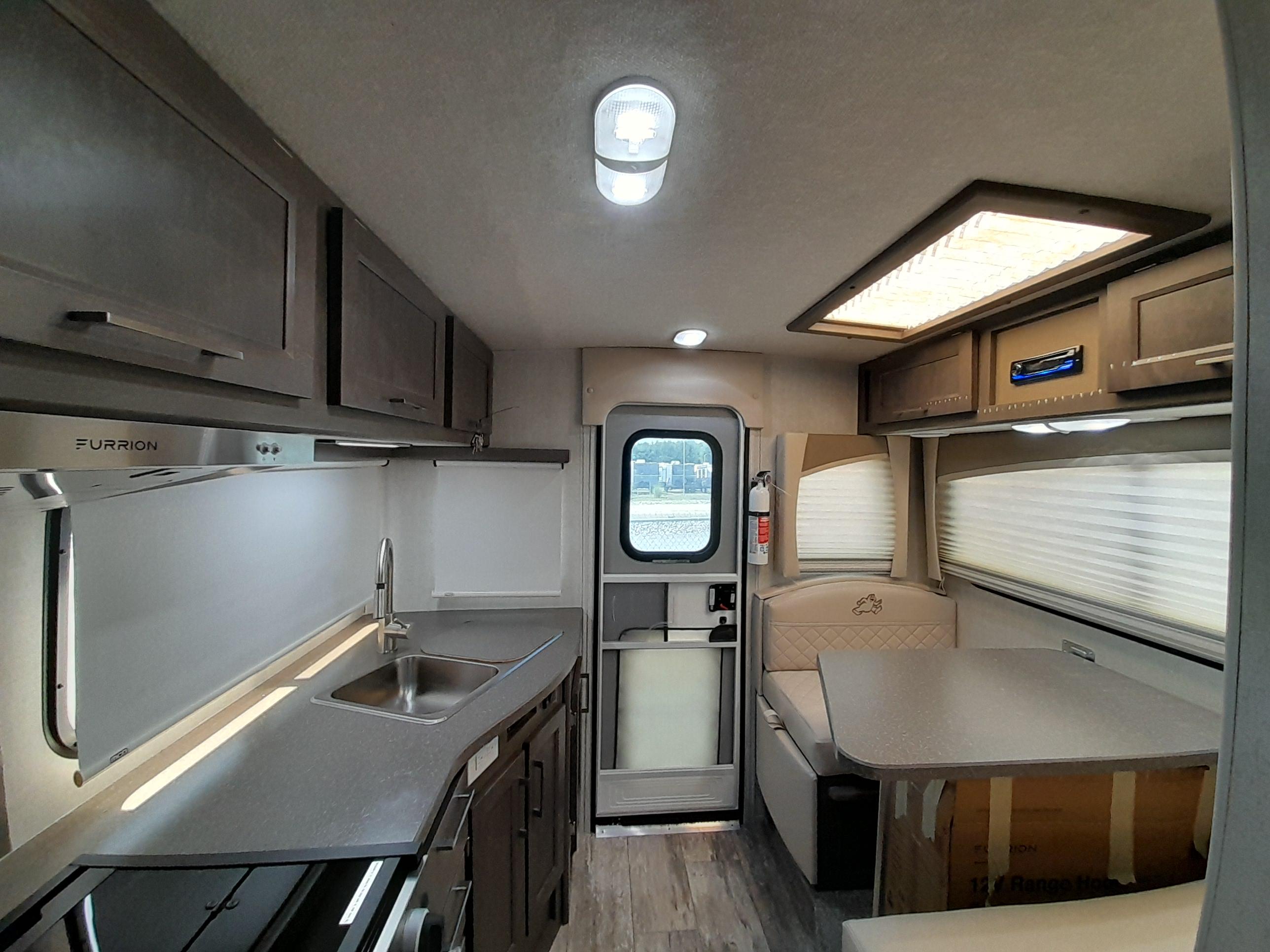 Bigfoot rv Caravane portée for sale in Lanoraie