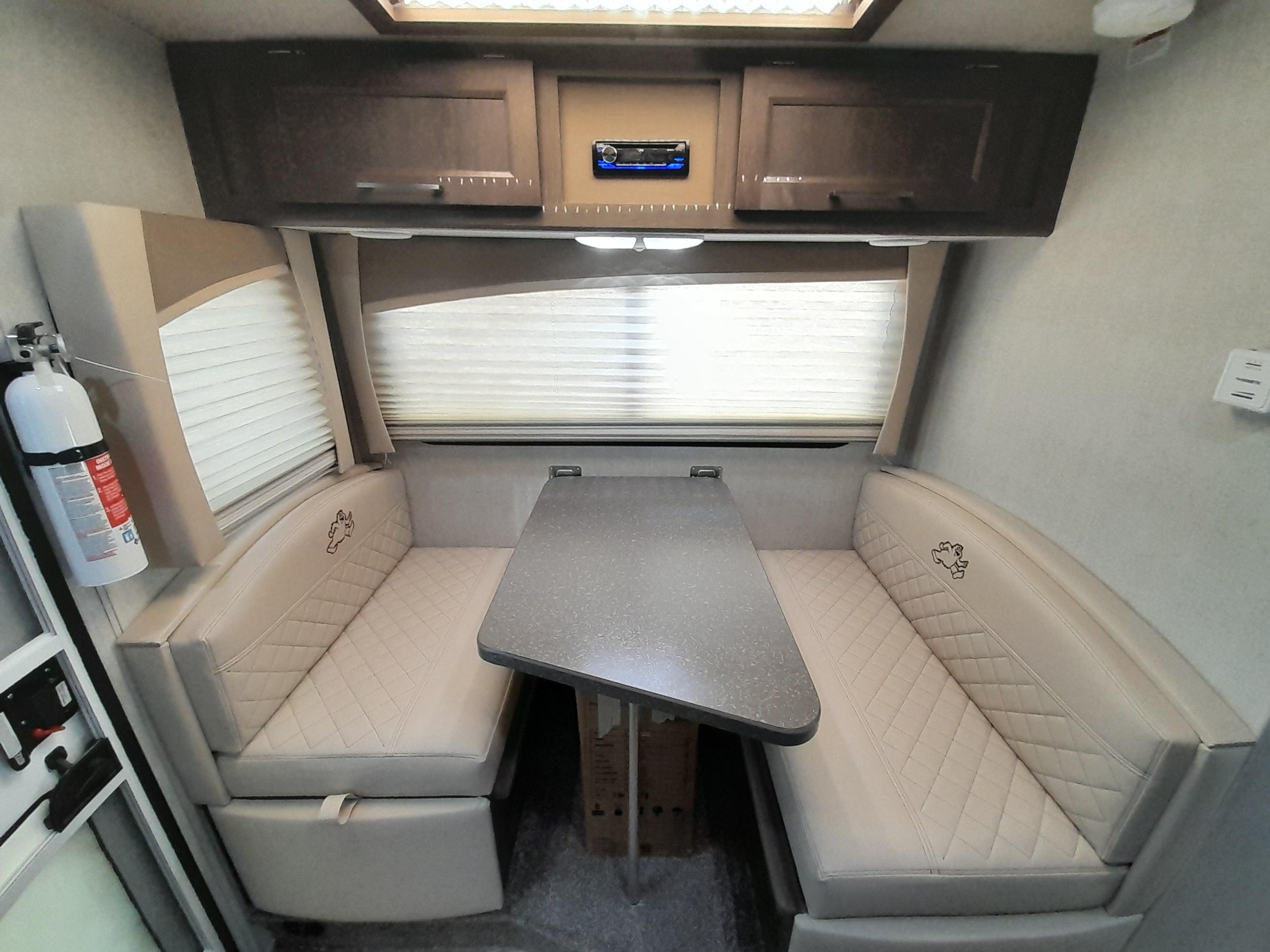 Bigfoot rv Caravane portée for sale in Lanoraie